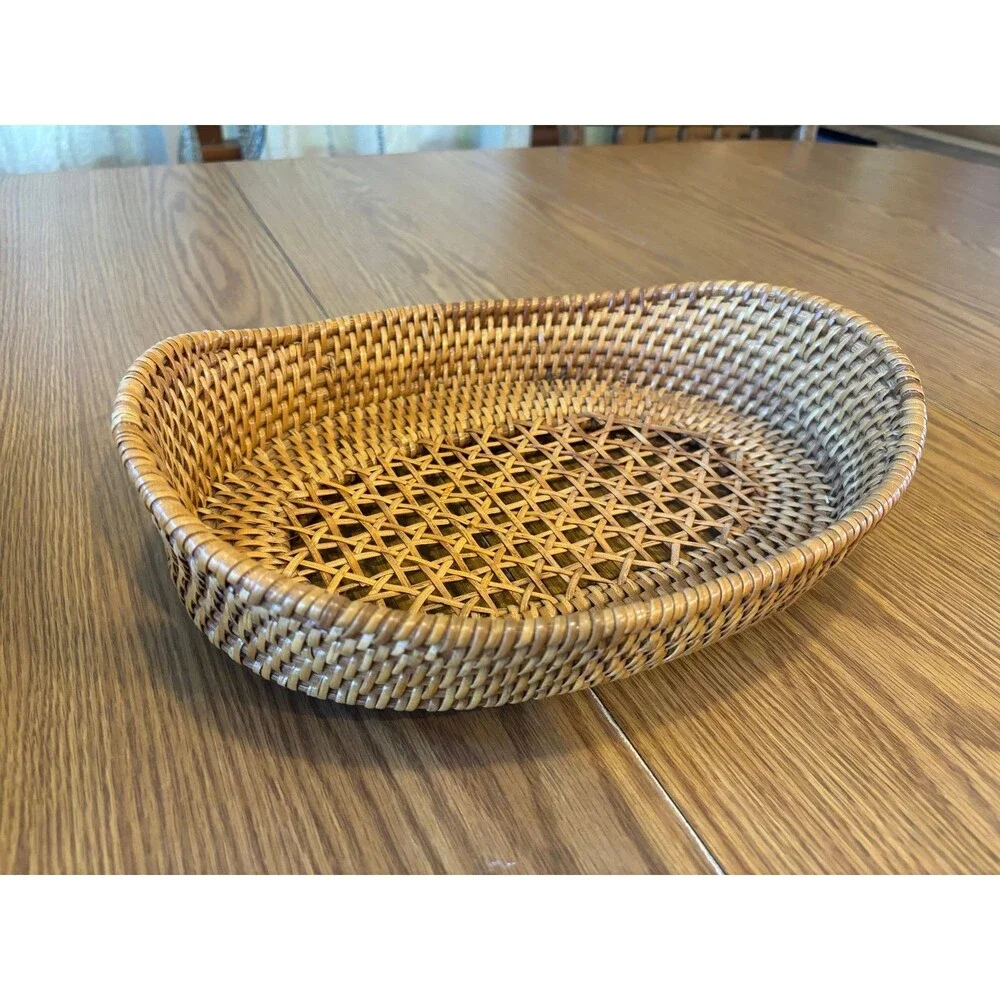 Vintage woven wicker basket boho cottagecore bread fruit storage decor 12x9x3
